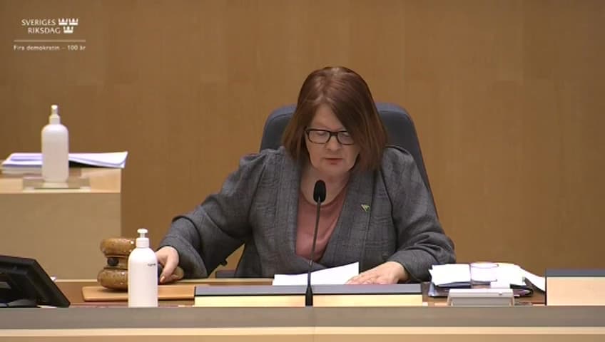 Stillbild från Beslut, Beslut