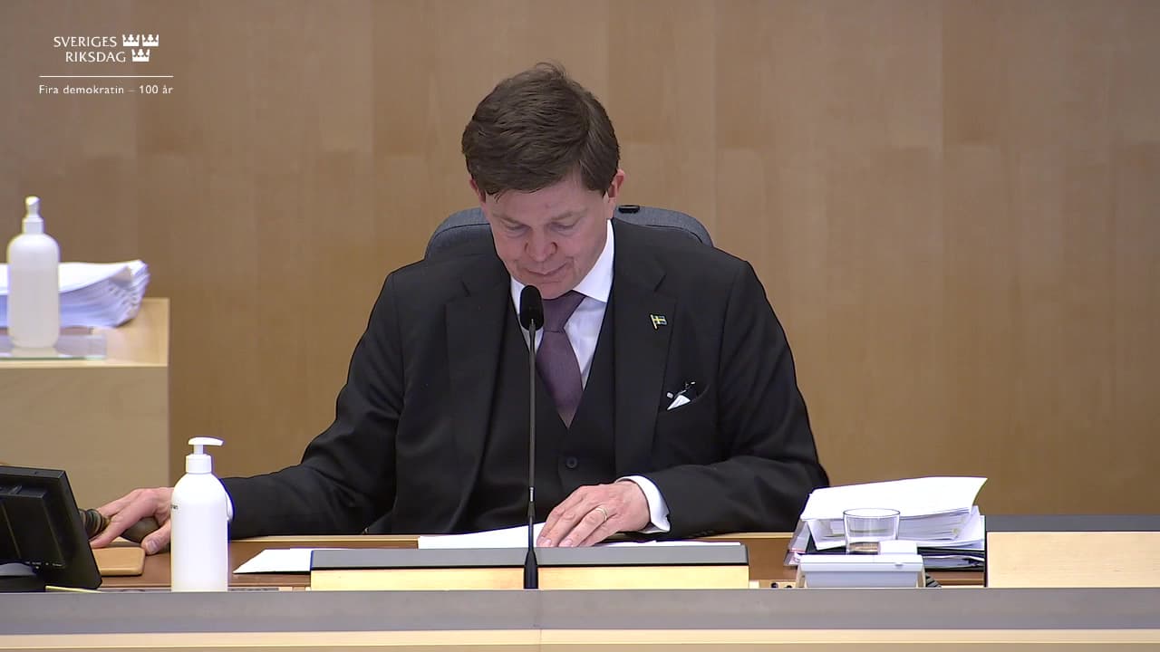 Stillbild från Beslut, Beslut