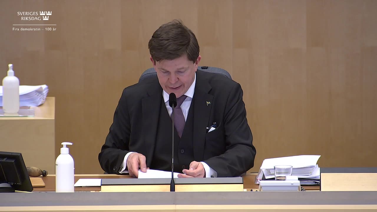 Stillbild från Beslut, Beslut