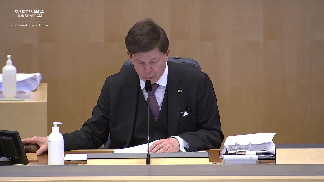 Stillbild från Beslut, Beslut