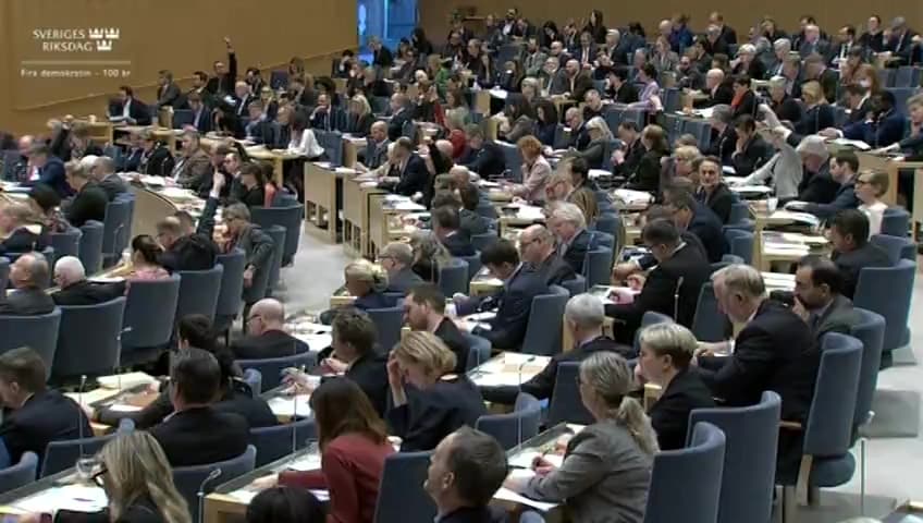 Stillbild från Beslut, Beslut