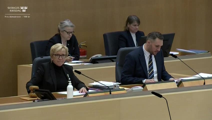 Stillbild från Beslut, Beslut