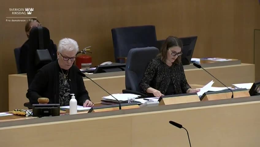 Stillbild från Beslut, Beslut