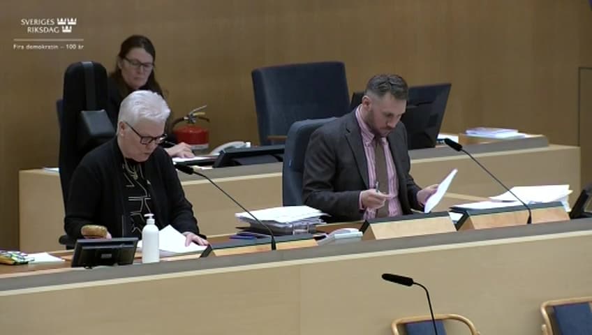 Stillbild från Beslut, Beslut