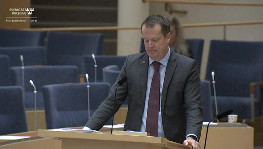 Stillbild från Interpellationsdebatt, Uppföljning av tillkännagivande om PCR-test