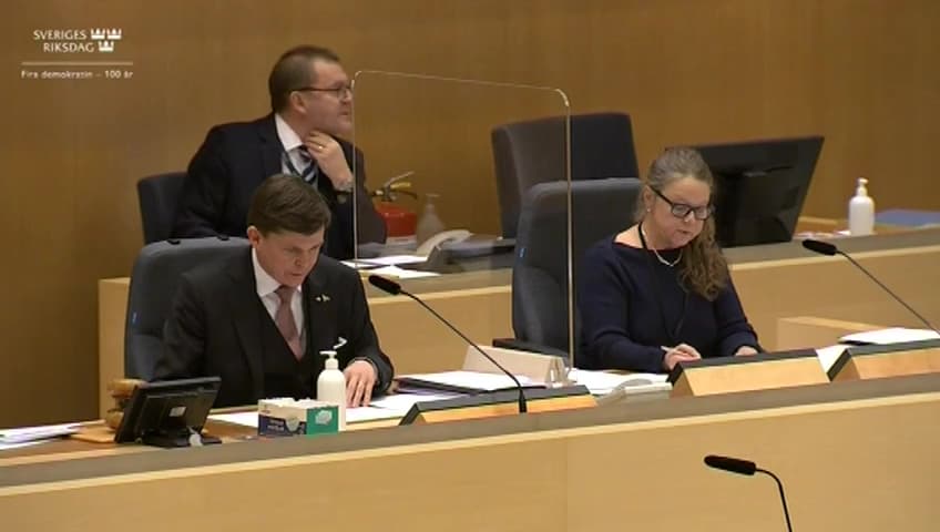 Stillbild från Beslut, Beslut