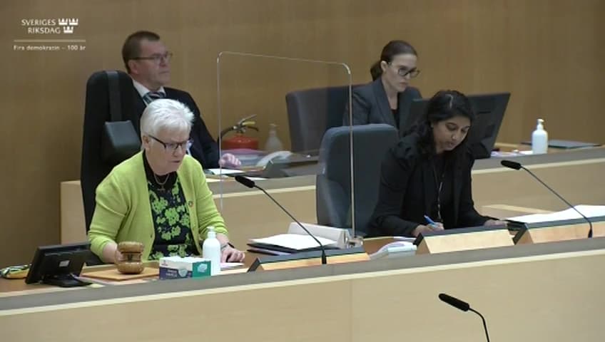Stillbild från Beslut, Beslut