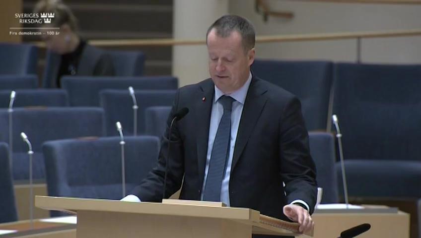 Stillbild från Interpellationsdebatt, Priset på bensin och diesel