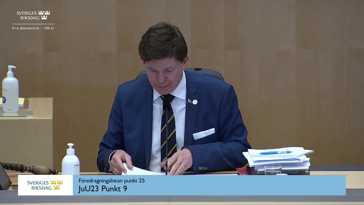 Stillbild från Beslut, Beslut