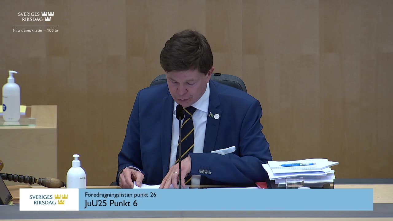 Stillbild från Beslut, Beslut