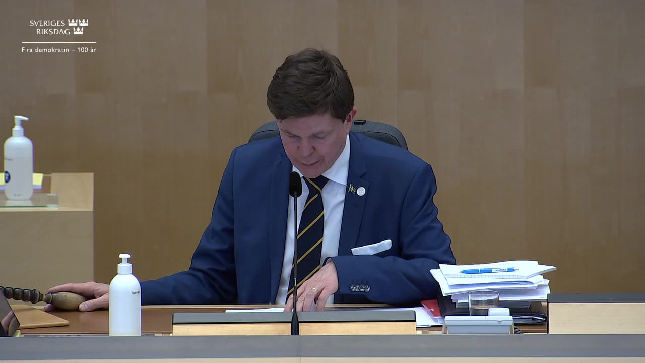 Stillbild från Beslut, Beslut