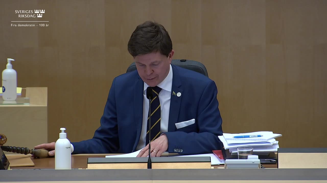Stillbild från Beslut, Beslut