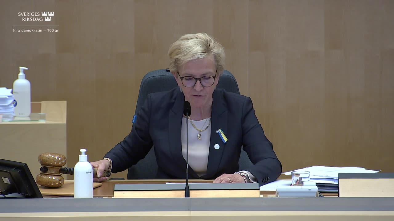 Stillbild från Beslut, Beslut