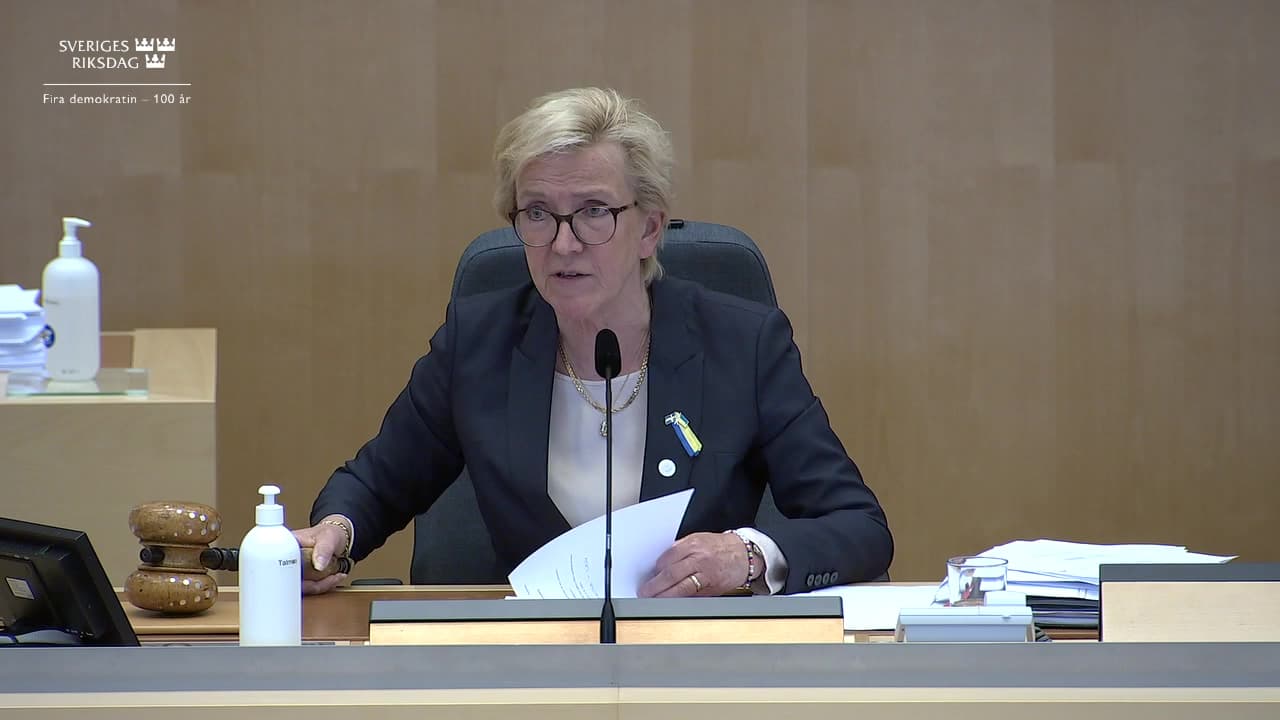 Stillbild från Beslut, Beslut