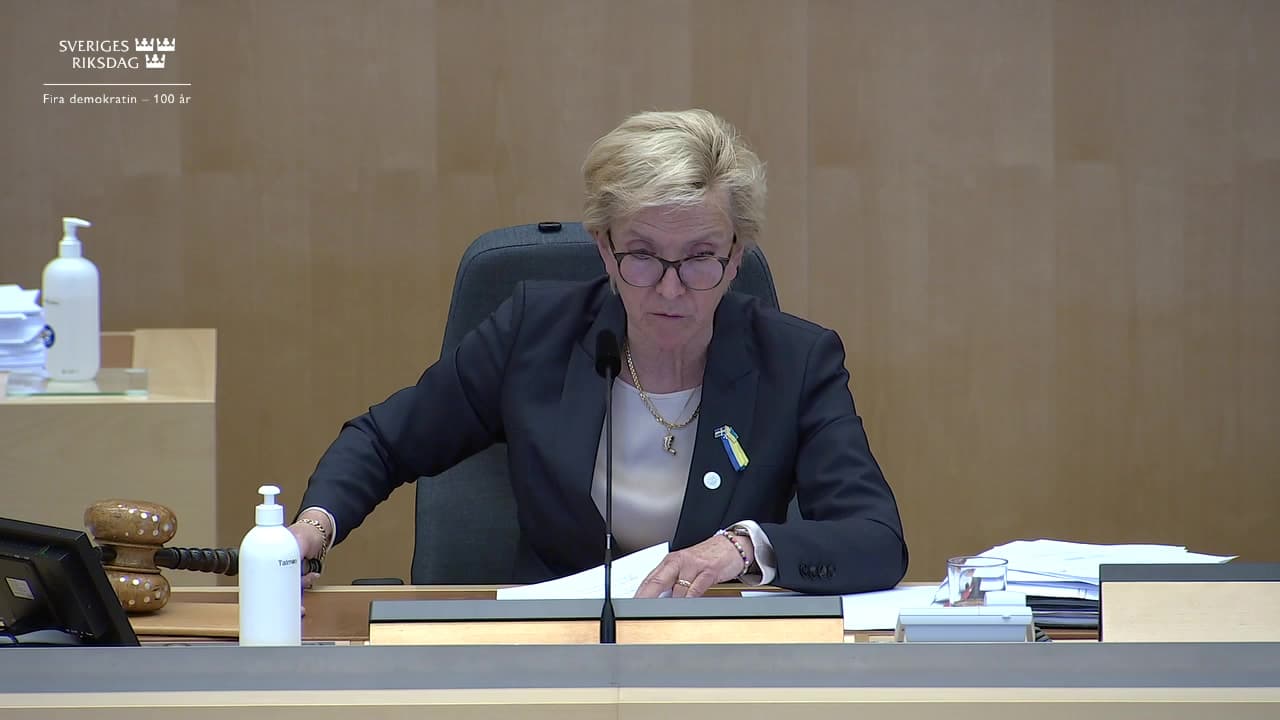 Stillbild från Beslut, Beslut