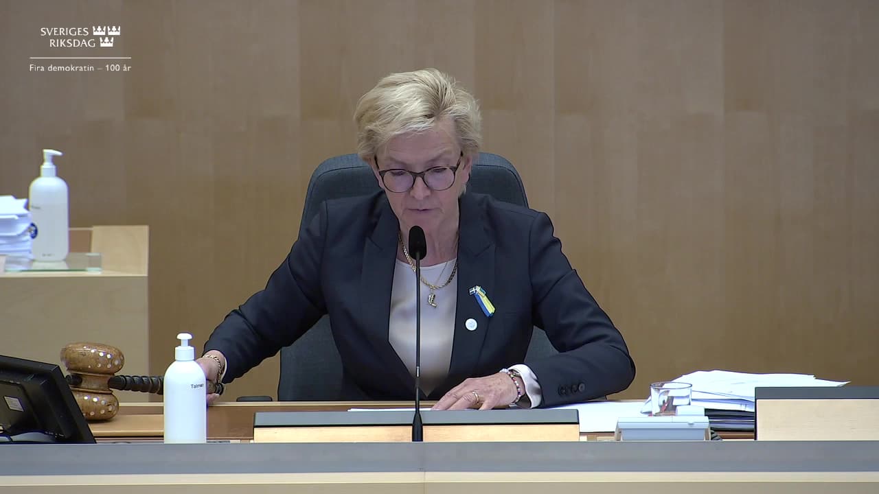 Stillbild från Beslut, Beslut