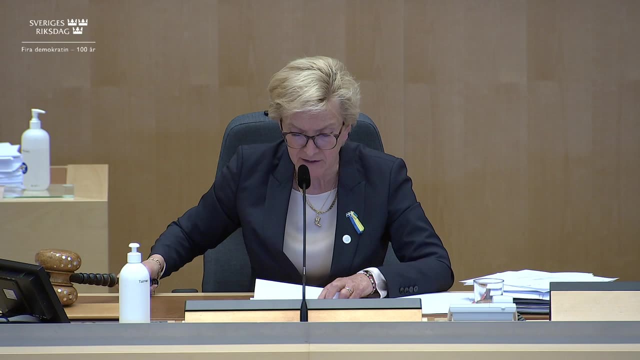 Stillbild från Beslut, Beslut
