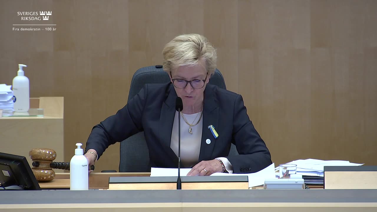 Stillbild från Beslut, Beslut