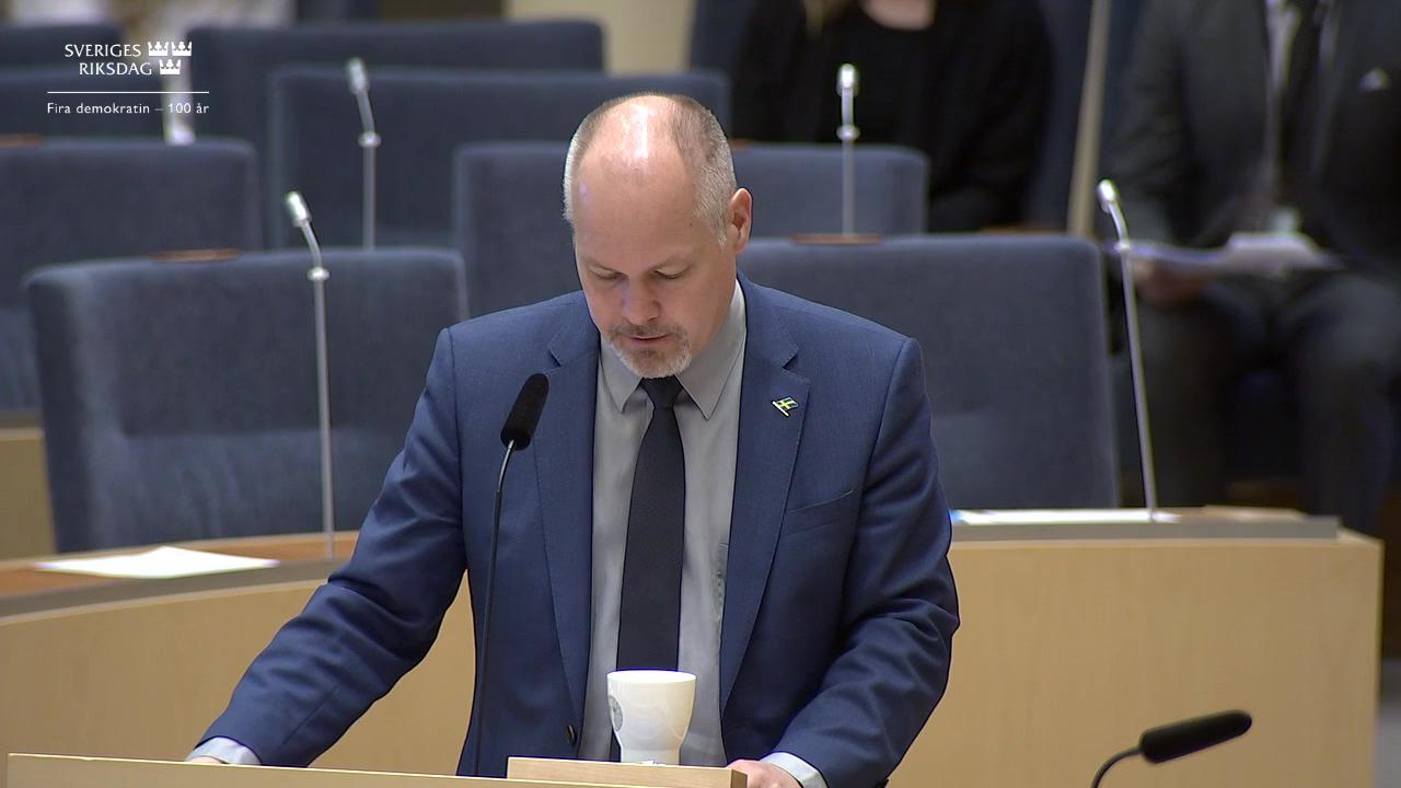 Stillbild från Interpellationsdebatt, Åtgärder mot ungdomsrånare