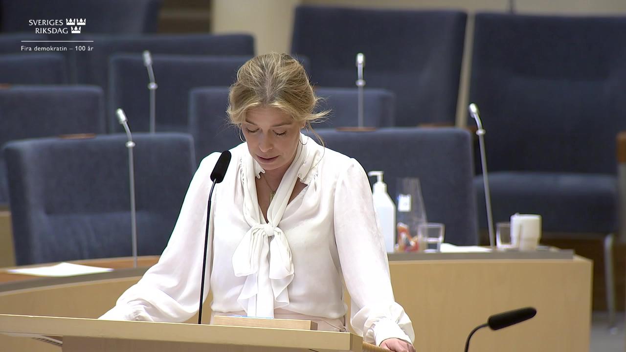 Stillbild från Interpellationsdebatt, Ökningen av antalet vargar