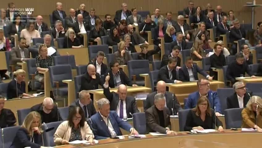 Stillbild från Beslut, Beslut