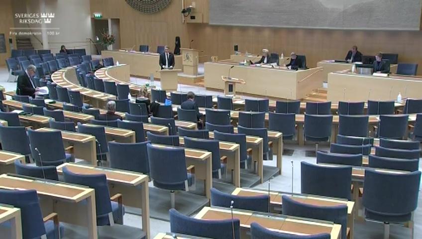 Stillbild från Interpellationsdebatt, Tullverkets och länsstyrelsens hantering av importerade veteranfordon