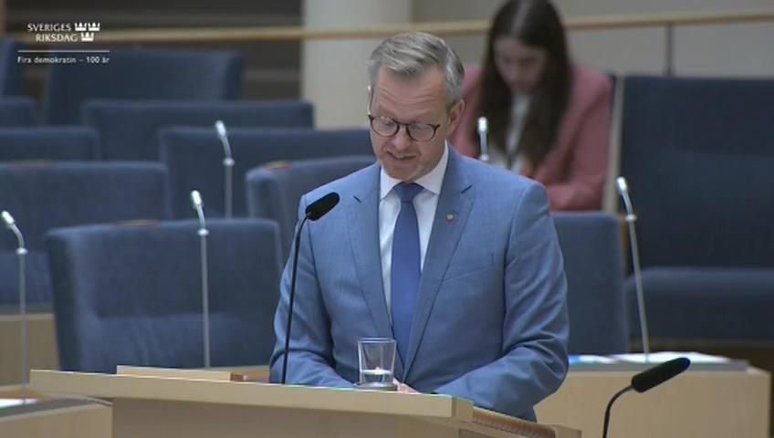 Stillbild från Interpellationsdebatt, Kontaminerat vatten