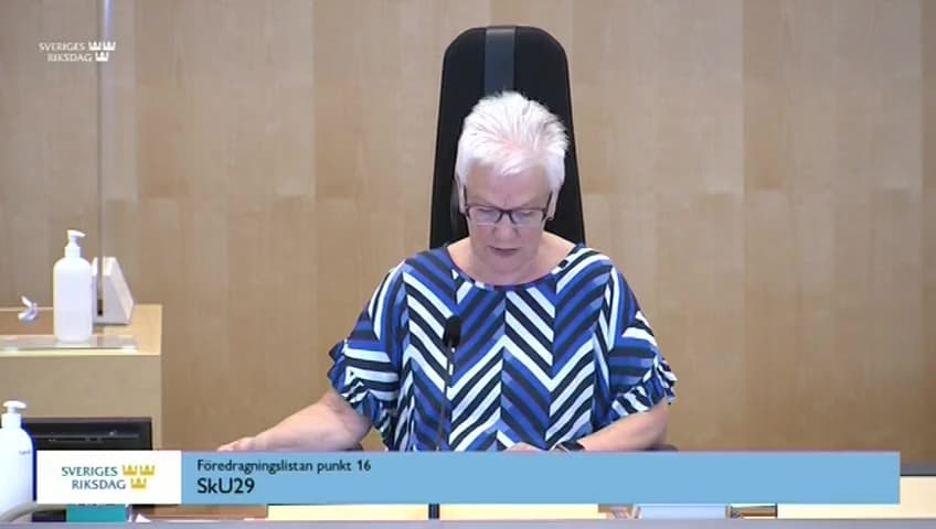 Stillbild från Beslut, Beslut