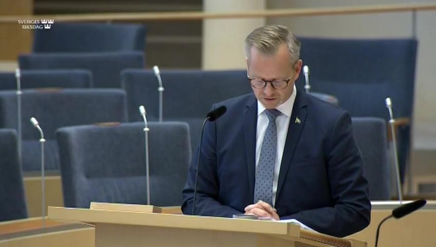 Stillbild från Interpellationsdebatt, Våldet som drabbar även oskyldiga barn