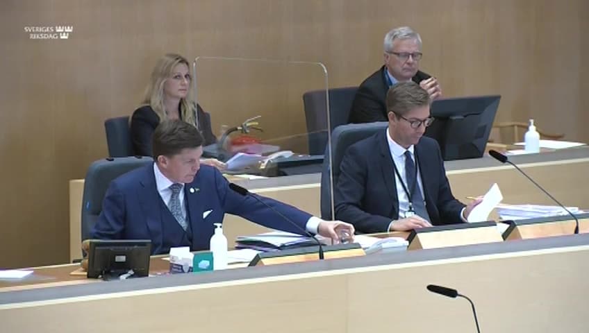 Stillbild från Beslut, Beslut