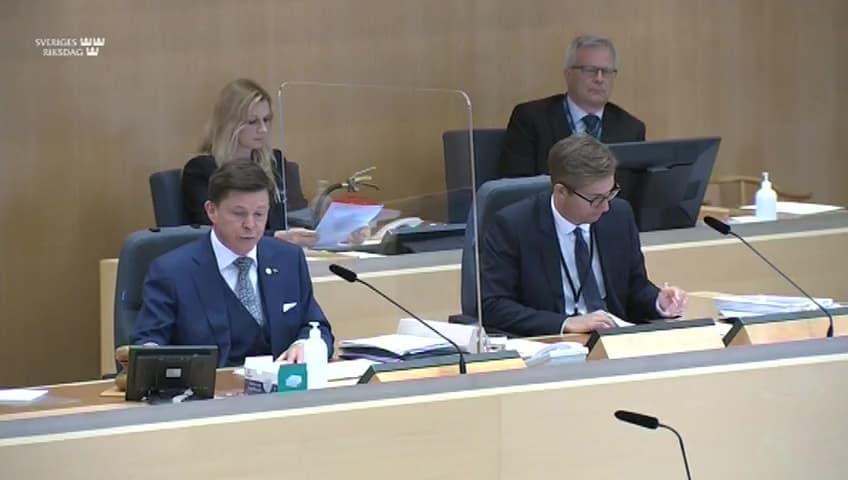 Stillbild från Beslut, Beslut
