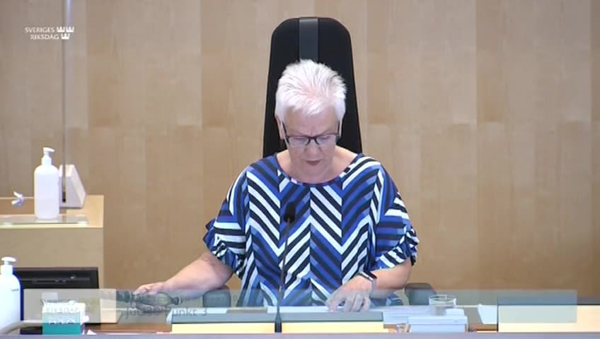 Stillbild från Beslut, Beslut