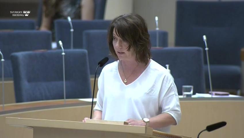 Stillbild från Interpellationsdebatt, Återbetalning av studielån för studenter som lämnat landet