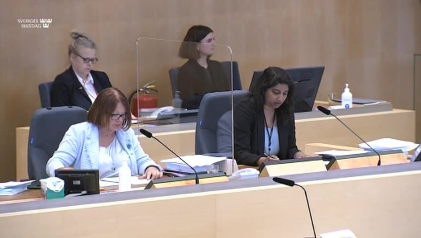 Stillbild från Beslut, Beslut