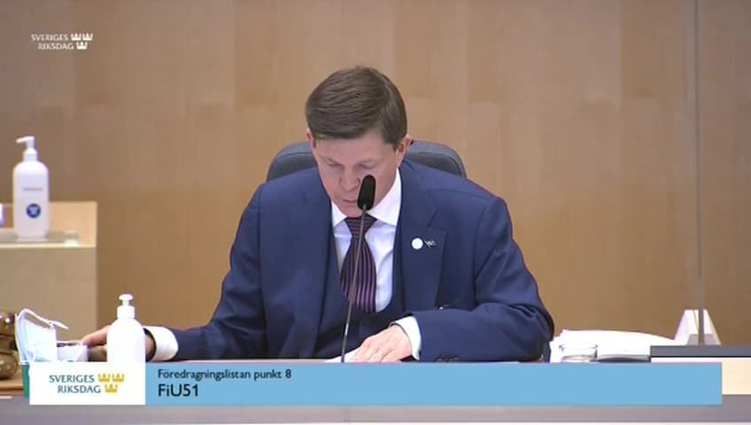Stillbild från Beslut, Beslut