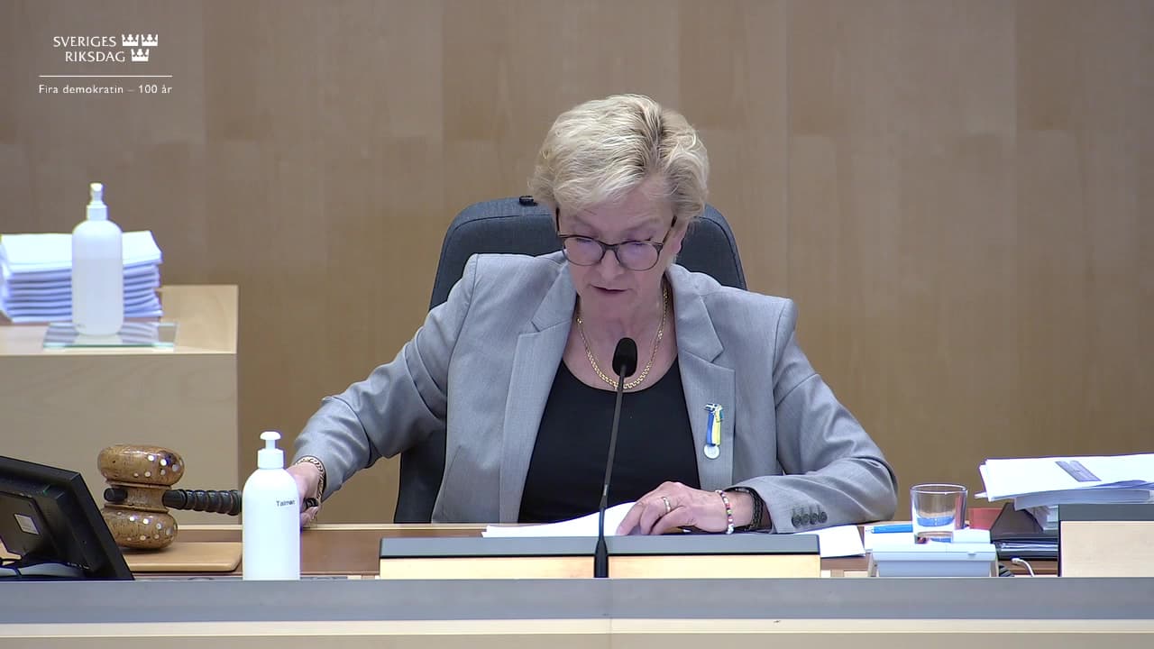 Stillbild från Beslut, Beslut