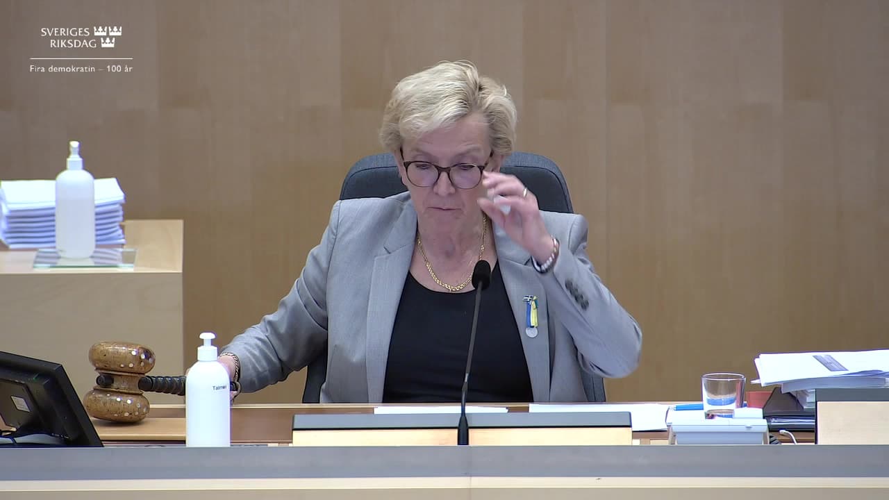 Stillbild från Beslut, Beslut