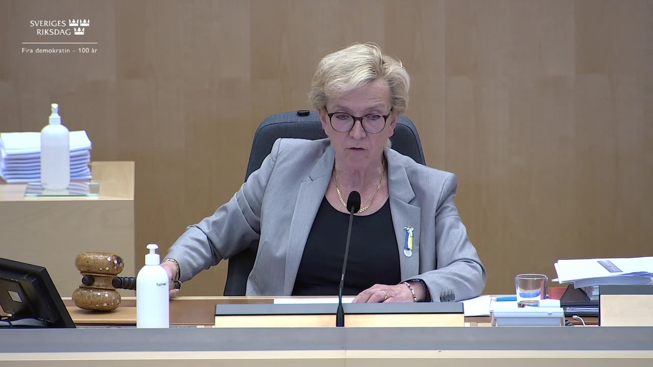 Stillbild från Beslut, Beslut