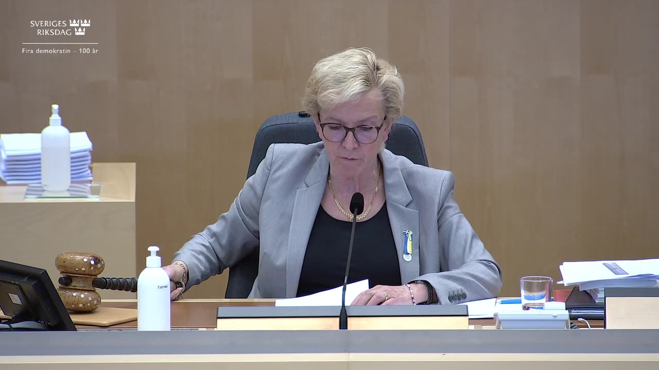 Stillbild från Beslut, Beslut