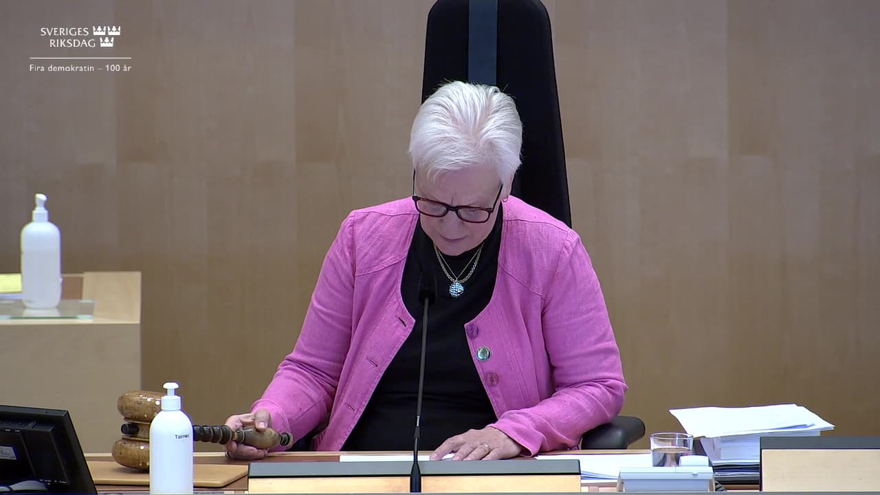 Stillbild från Beslut, Beslut