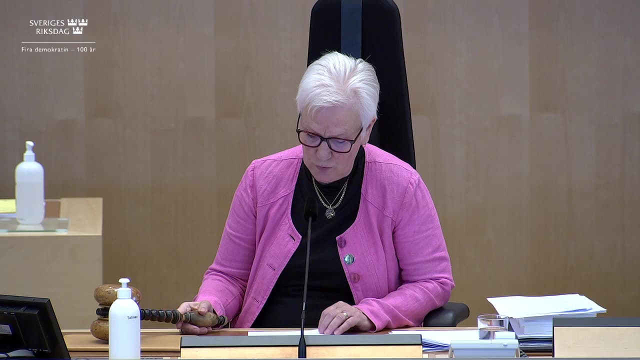 Stillbild från Beslut, Beslut