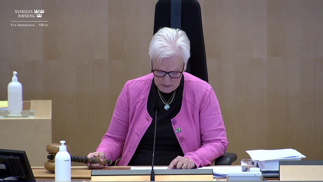 Stillbild från Beslut, Beslut