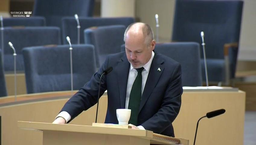 Stillbild från Interpellationsdebatt, Hyrköp och ombildning till ägarlägenheter