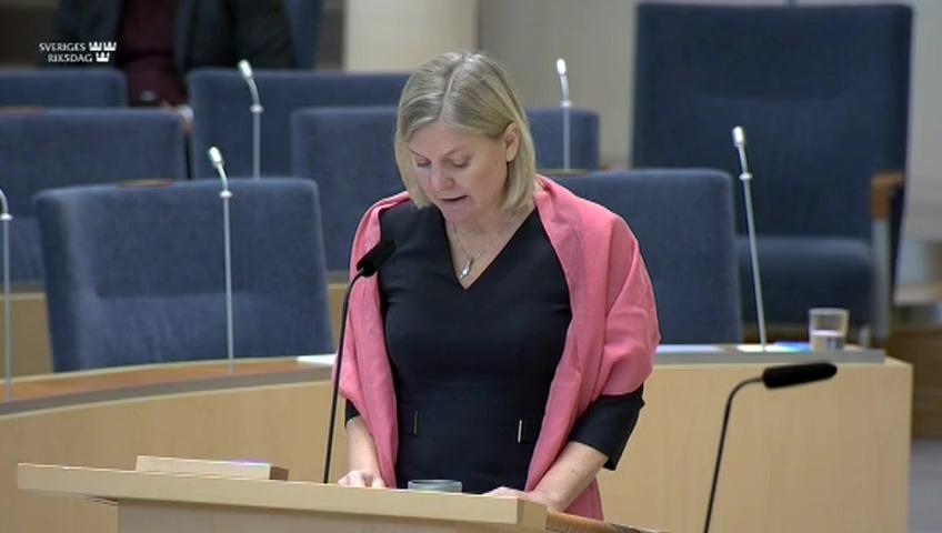 Stillbild från Interpellationsdebatt, Problem med klädskatten