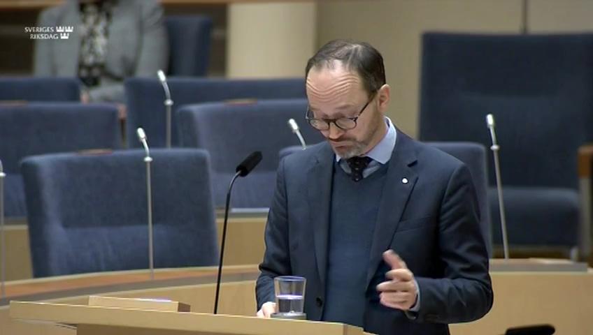 Stillbild från Interpellationsdebatt, En välfungerande flygplats i Dalarna 