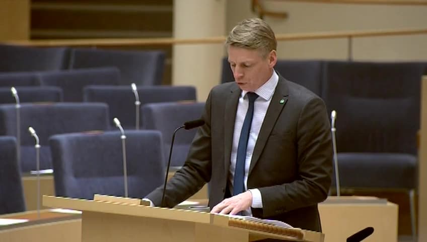 Stillbild från Interpellationsdebatt, Oklara besked om kreditrestriktioner