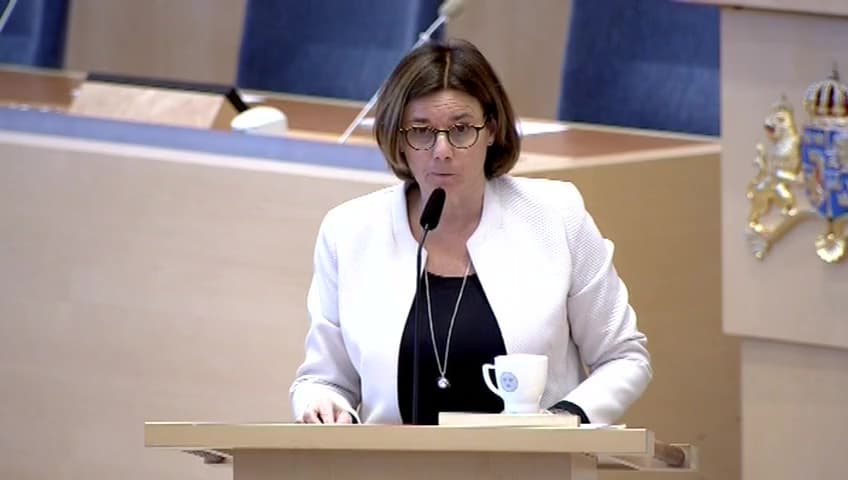 Stillbild från Interpellationsdebatt, Utsläppen från trafiken