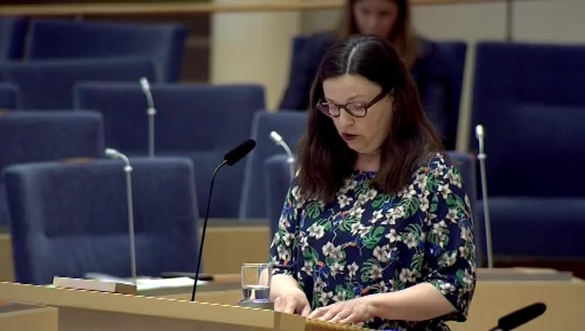 Stillbild från Interpellationsdebatt, Partipolitik av lärare i skolan