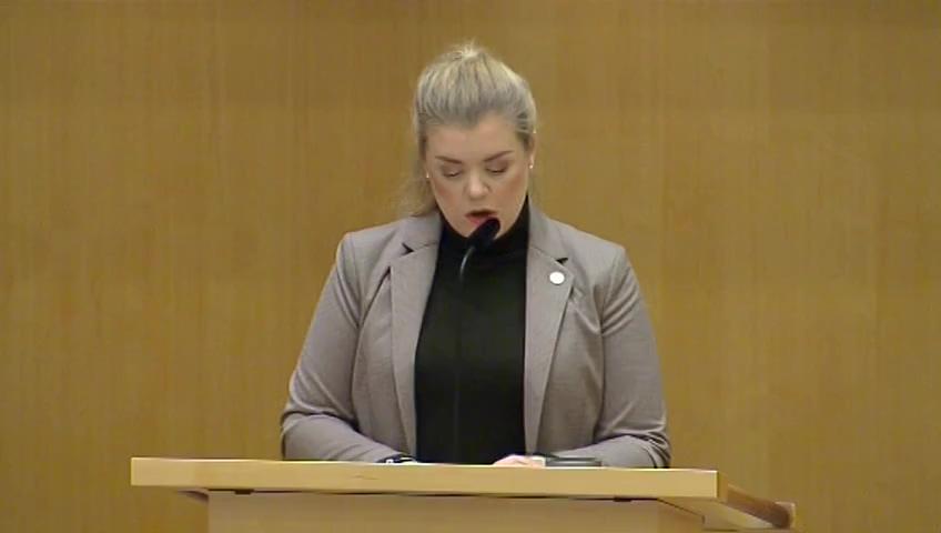 Stillbild från Debatt om förslag, Socialavgifter