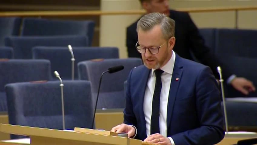 Stillbild från Interpellationsdebatt, Översyn av vapenlagstiftningen